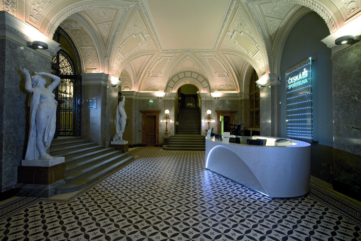 The entrance hall of the representative branch of Česká Spořitelna in Rytířská street, photo V. Stanko, archive of Gabriela Kaprálová Rytířská Palace – flagship branch of of Česká Spořitelna_interior, entrance hall