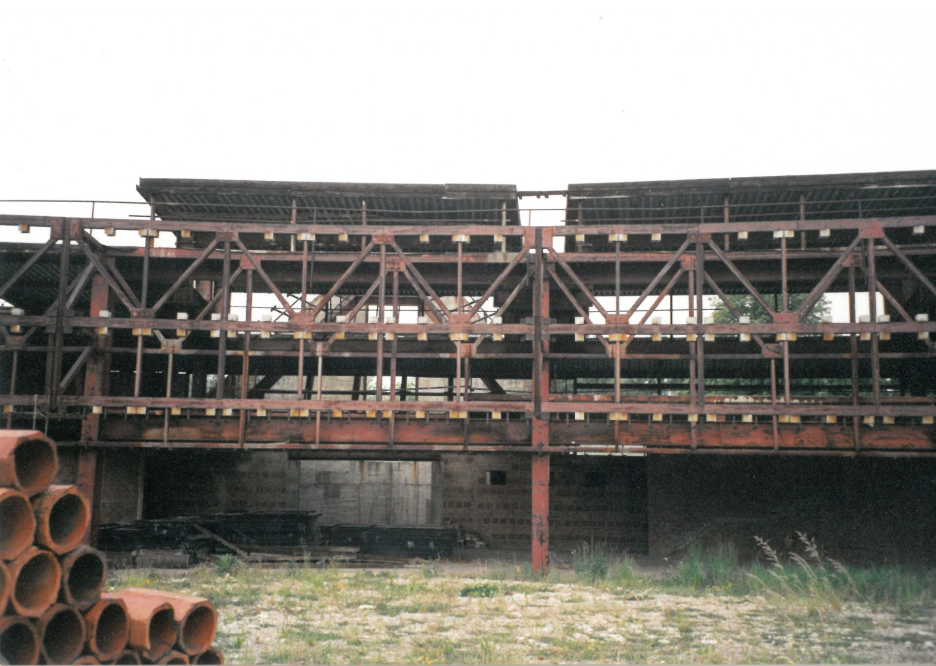 Muzeum Památníku Lidice_opuštěné torzo rozestavěné budovy