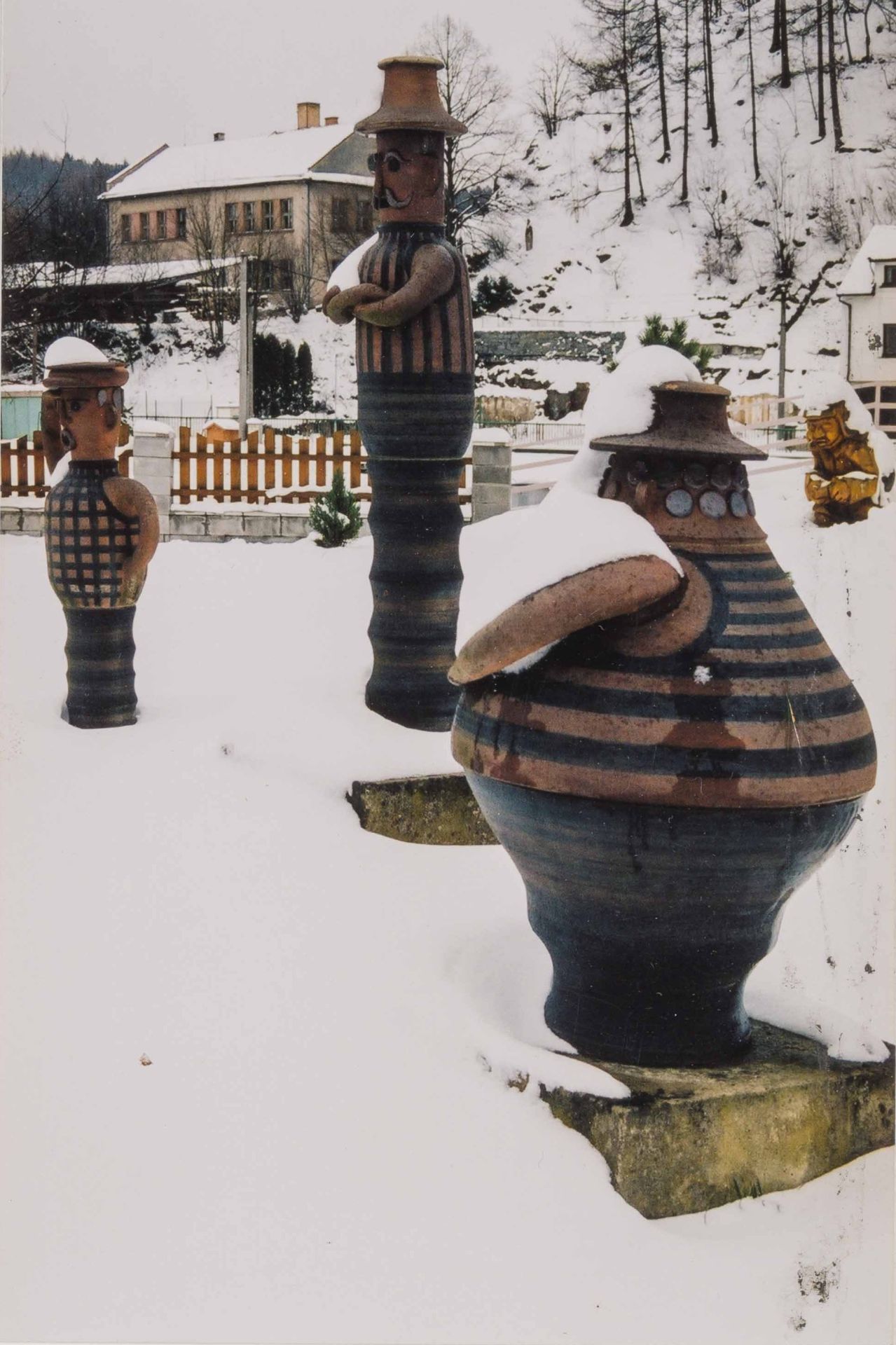 Ceramic elements in the exterior of the kindergarten, photographs of the characters Bystrozraký, Dlouhý and Široký, archive of Marie Davidová Davidová_Štěchovice_keramika 2