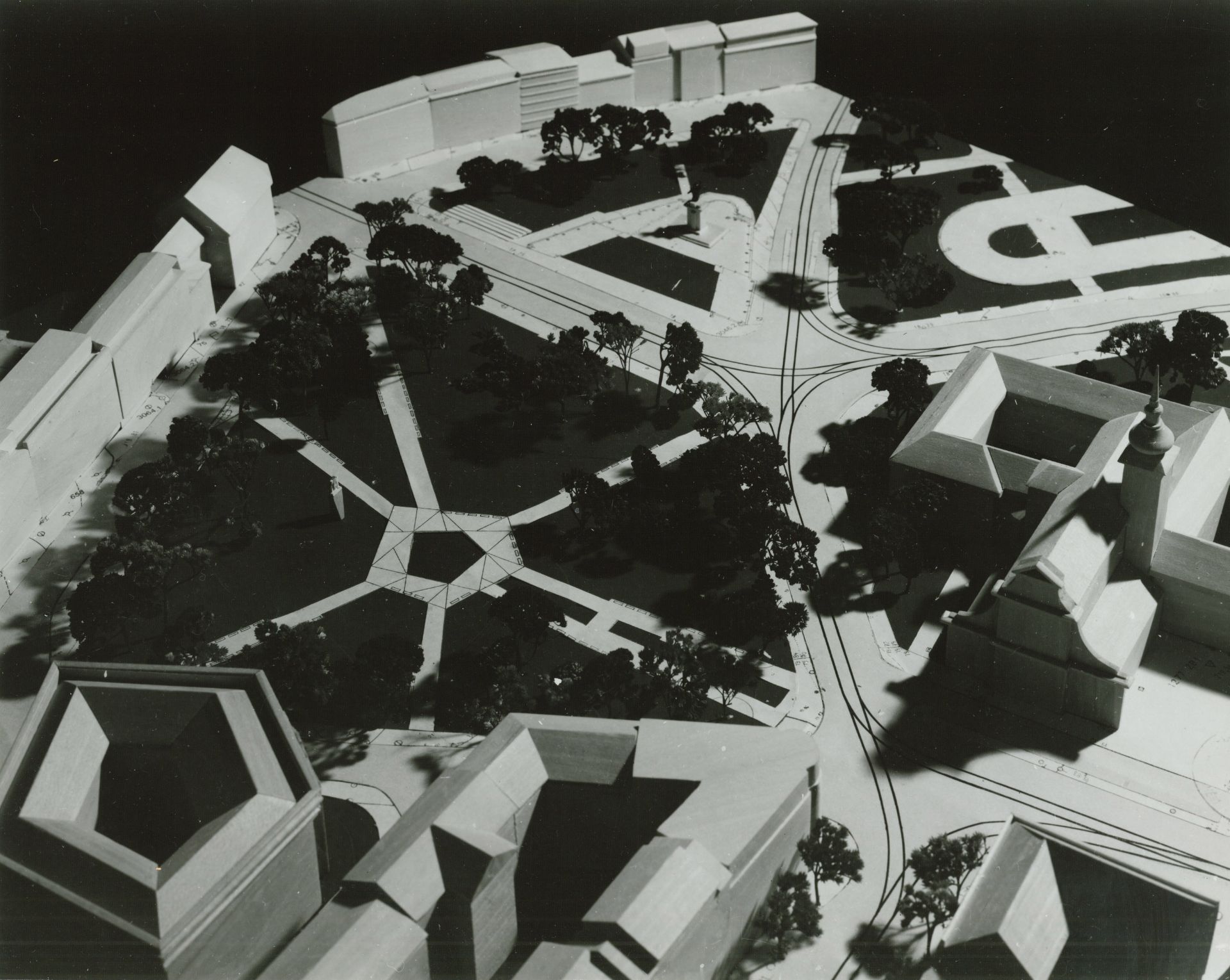 Bartková_Komunisté_03