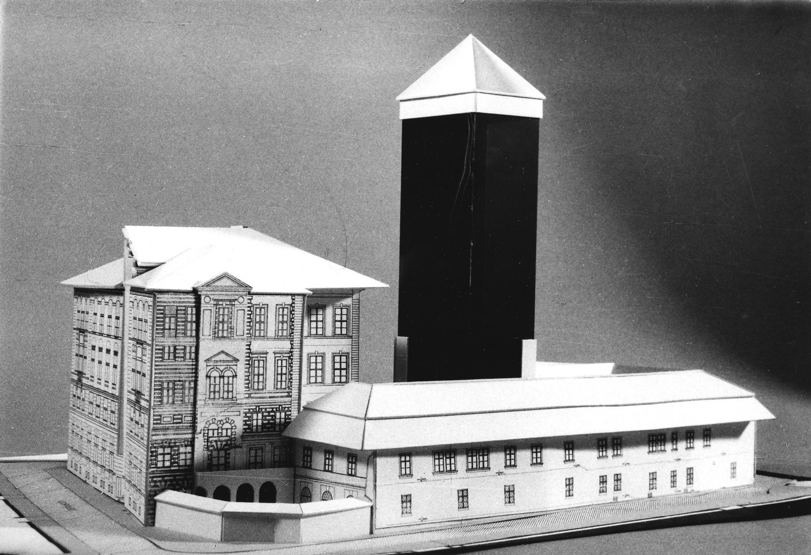 Soutěžní návrh architektonické studie dostavby a hmotového rozvoje Náprstkova muzea, Praha, varianta, fotografie modelu, archiv N. Vaníčkové Vaníčková_náprstkovo_2