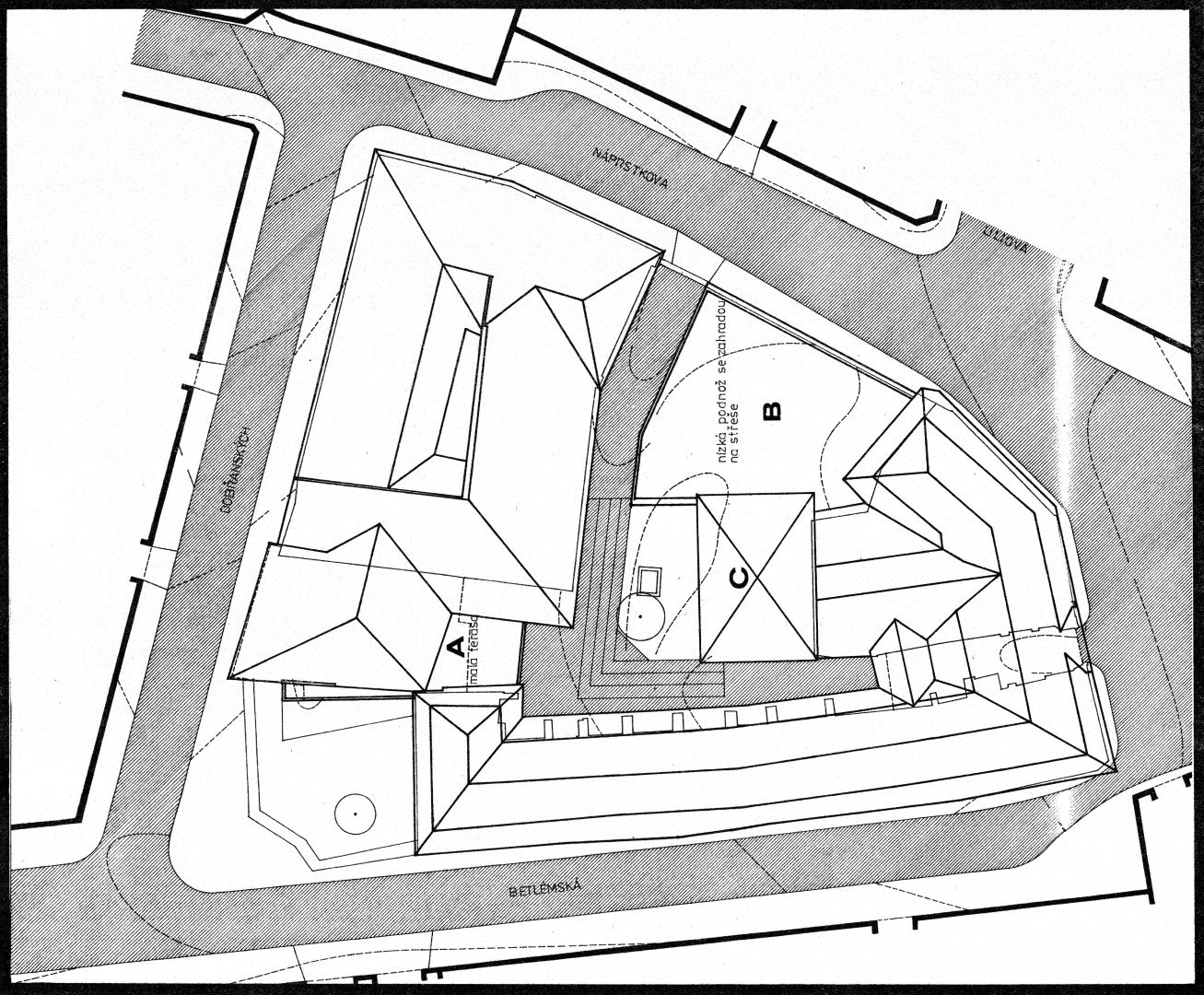 Soutěžní návrh architektonické studie dostavby a hmotového rozvoje Náprstkova muzea, Praha, varianta, situace, archiv N. Vaníčkové Vaníčková_náprstkovo_6