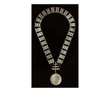 Chains for academic officials, insignia of the Academy of Performing Arts, 1968